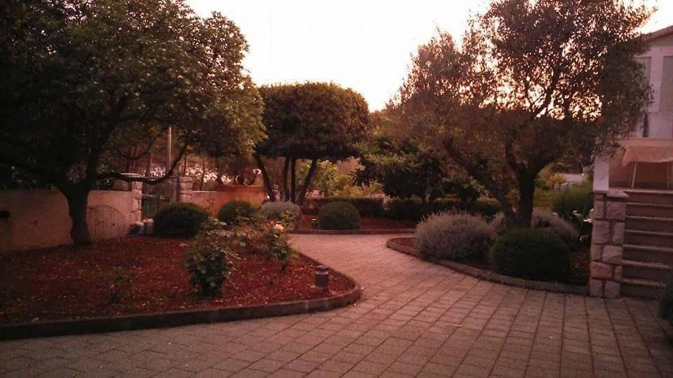 Apartman Vera Cres 0*,  Croatia
