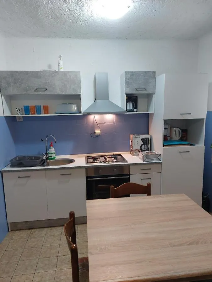 Apartment Apartman Vera Cres