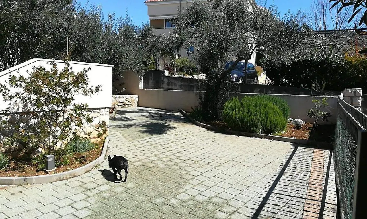 Apartment Apartman Vera Cres