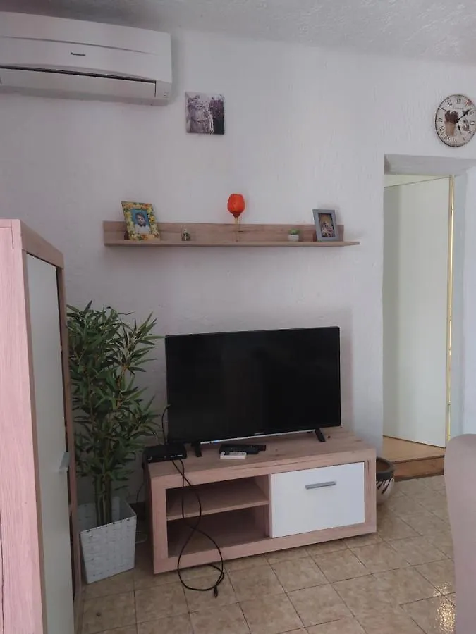 Apartman Vera Cres Apartment
